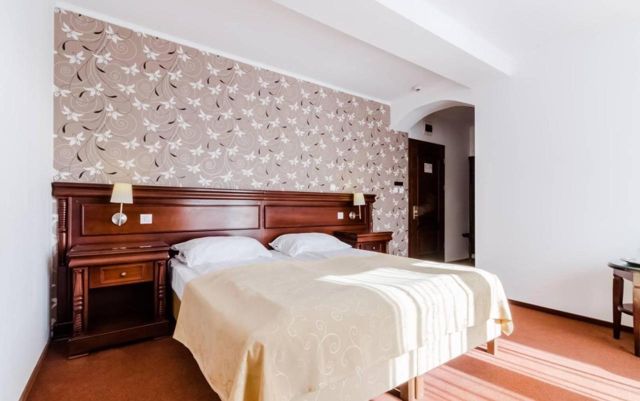 Hotel Bulevard Făgăraş Dış mekan fotoğraf