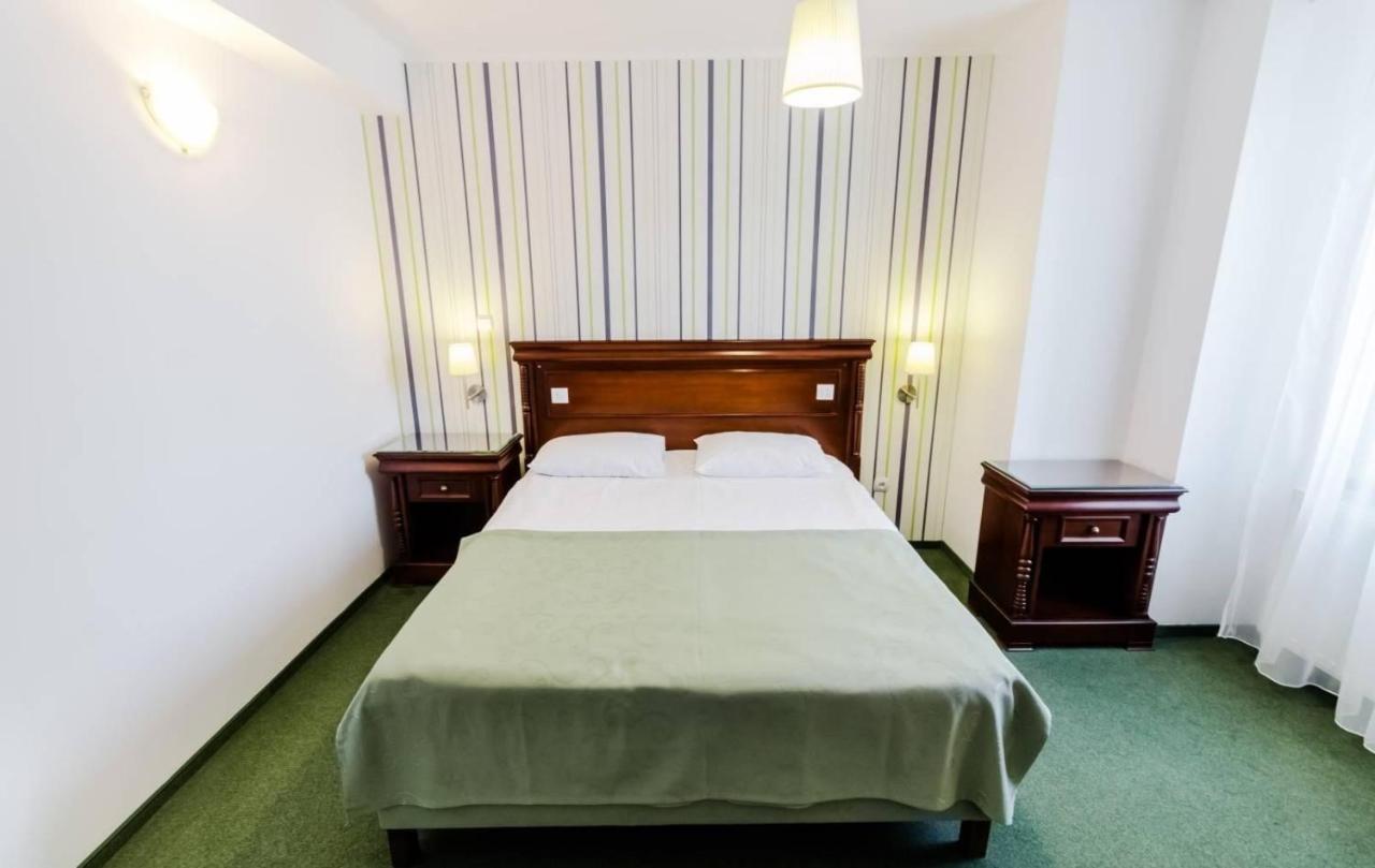 Hotel Bulevard Făgăraş Dış mekan fotoğraf