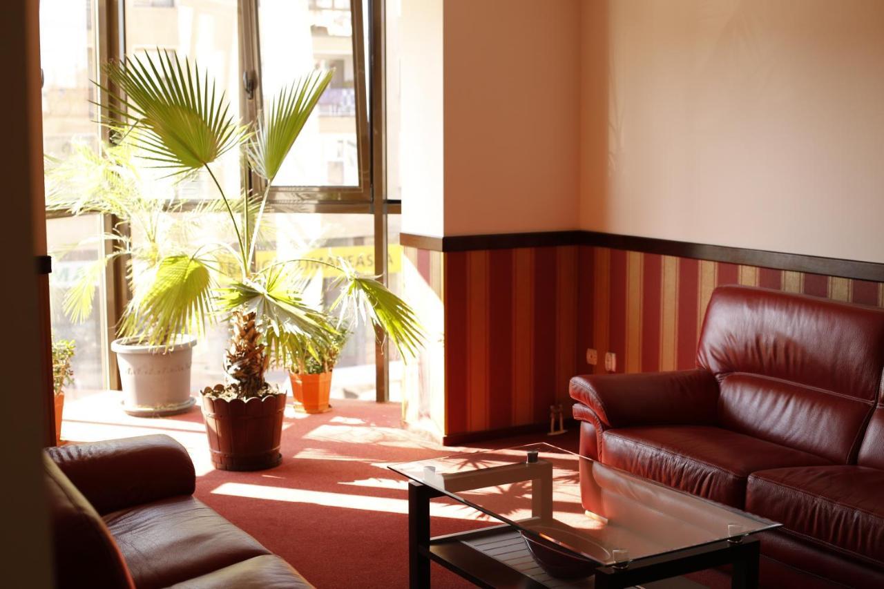 Hotel Bulevard Făgăraş Dış mekan fotoğraf