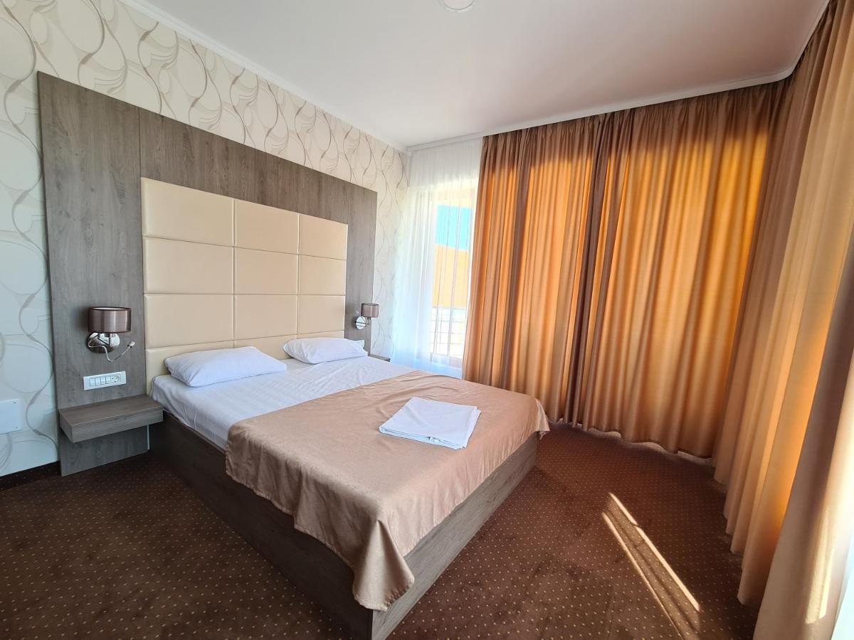 Hotel Bulevard Făgăraş Dış mekan fotoğraf