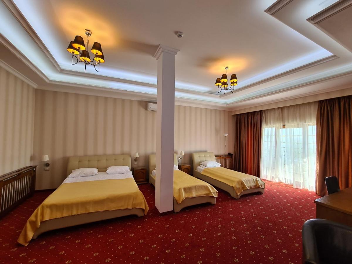 Hotel Bulevard Făgăraş Dış mekan fotoğraf