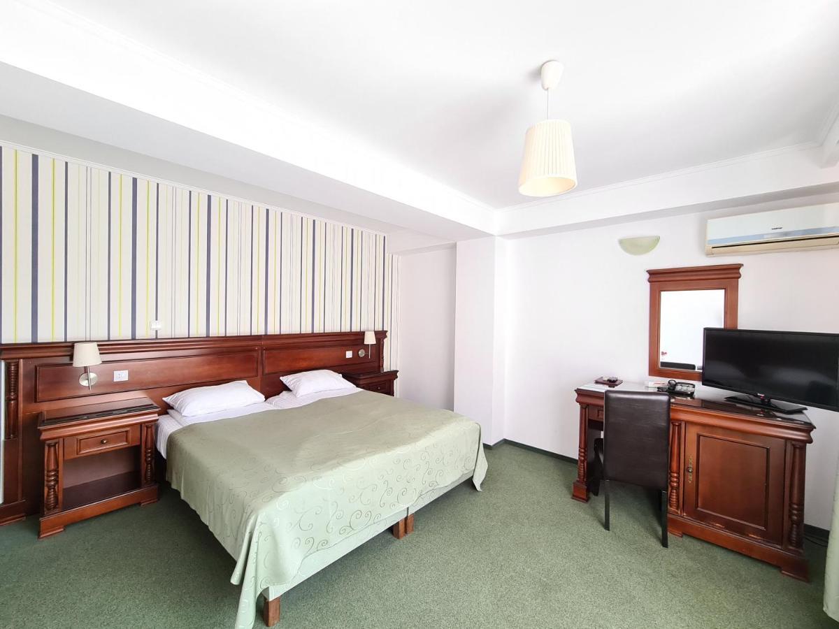Hotel Bulevard Făgăraş Dış mekan fotoğraf