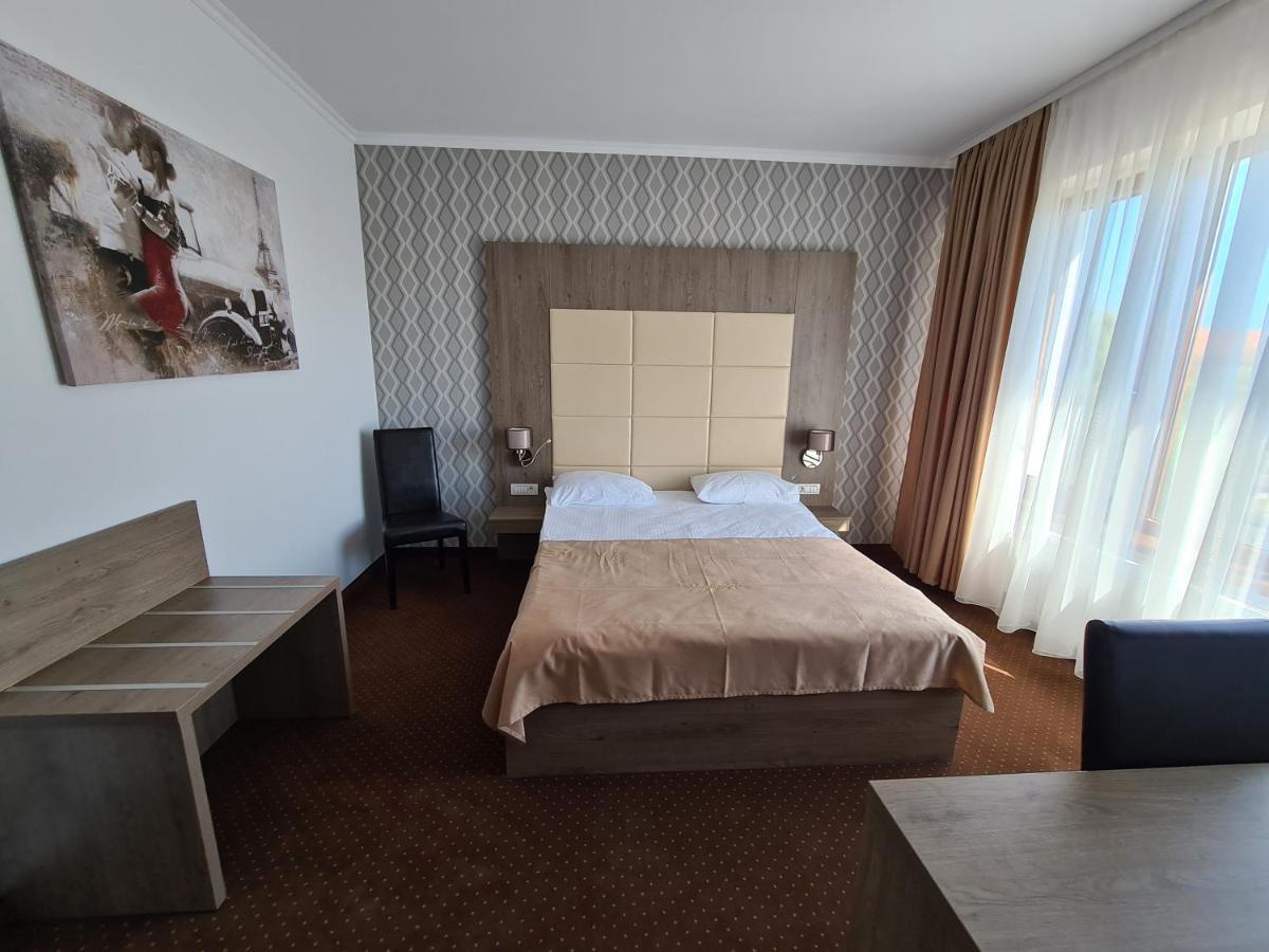 Hotel Bulevard Făgăraş Dış mekan fotoğraf