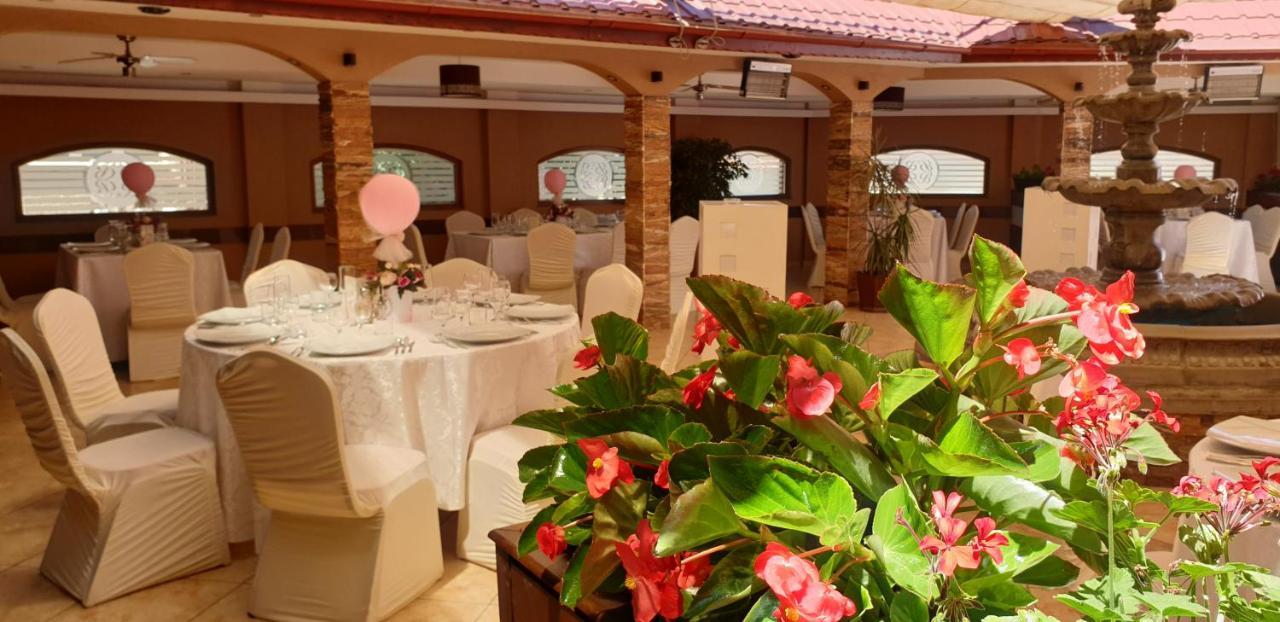 Hotel Bulevard Făgăraş Dış mekan fotoğraf