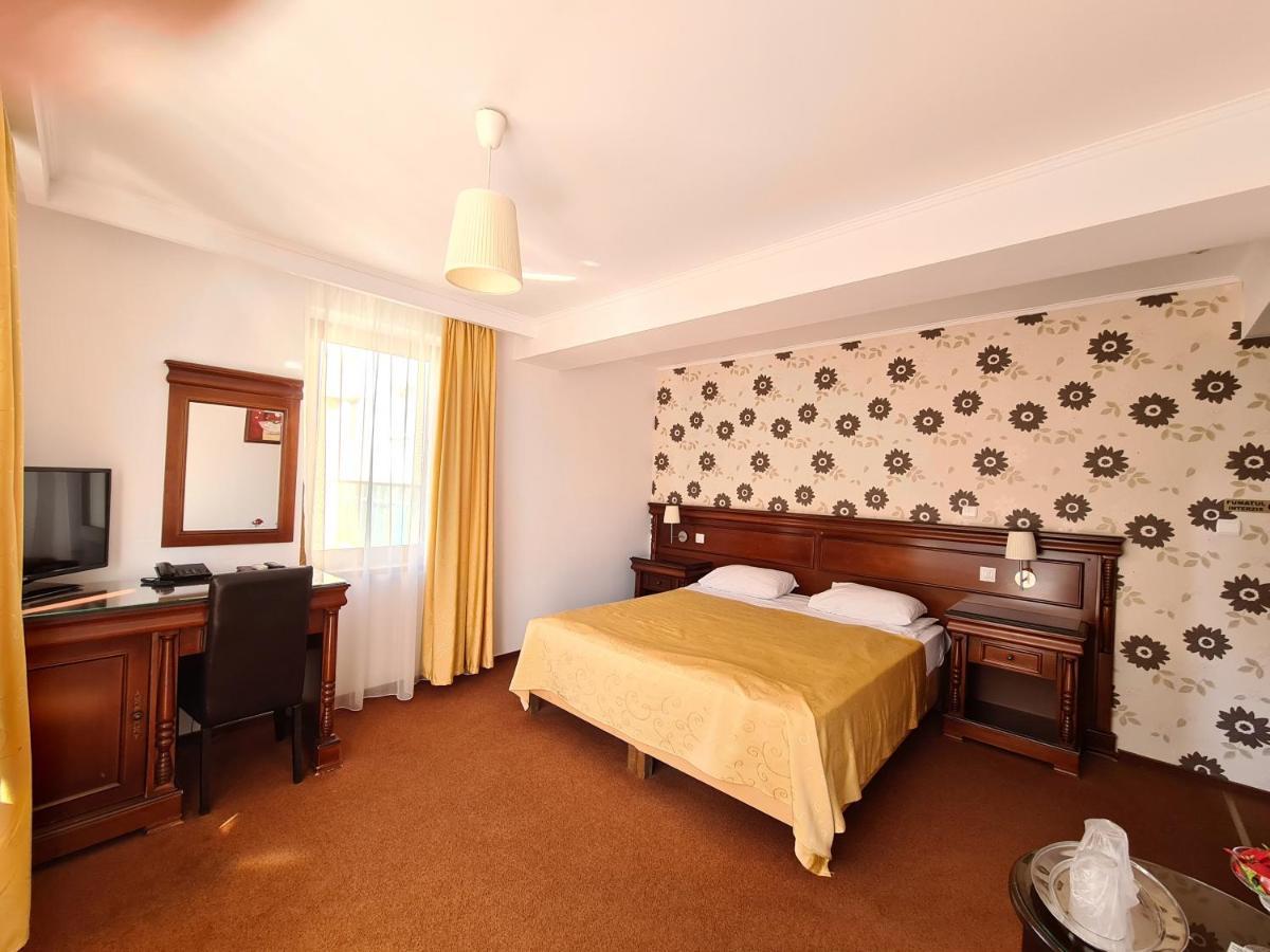 Hotel Bulevard Făgăraş Dış mekan fotoğraf
