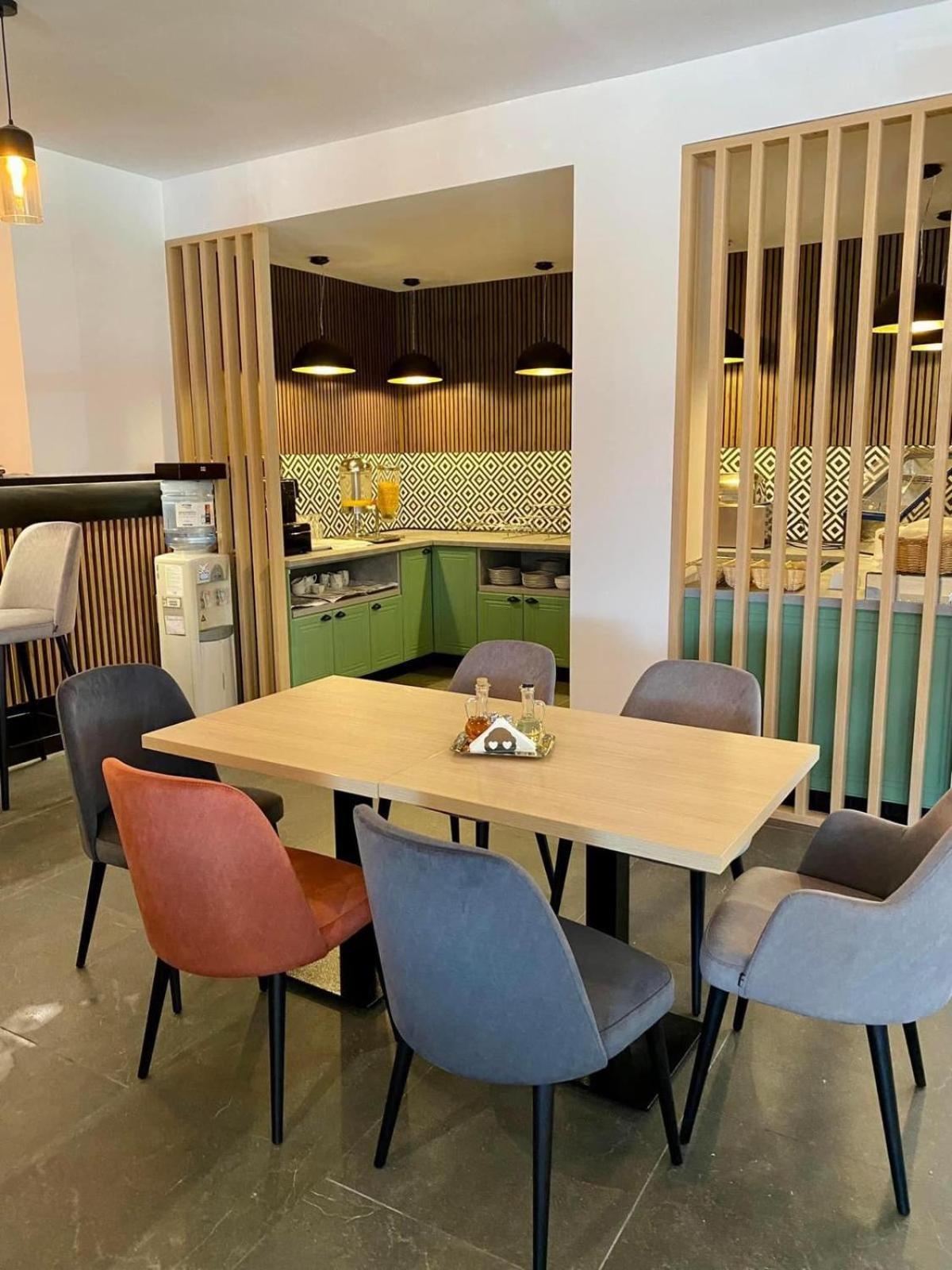 Hotel Bulevard Făgăraş Dış mekan fotoğraf